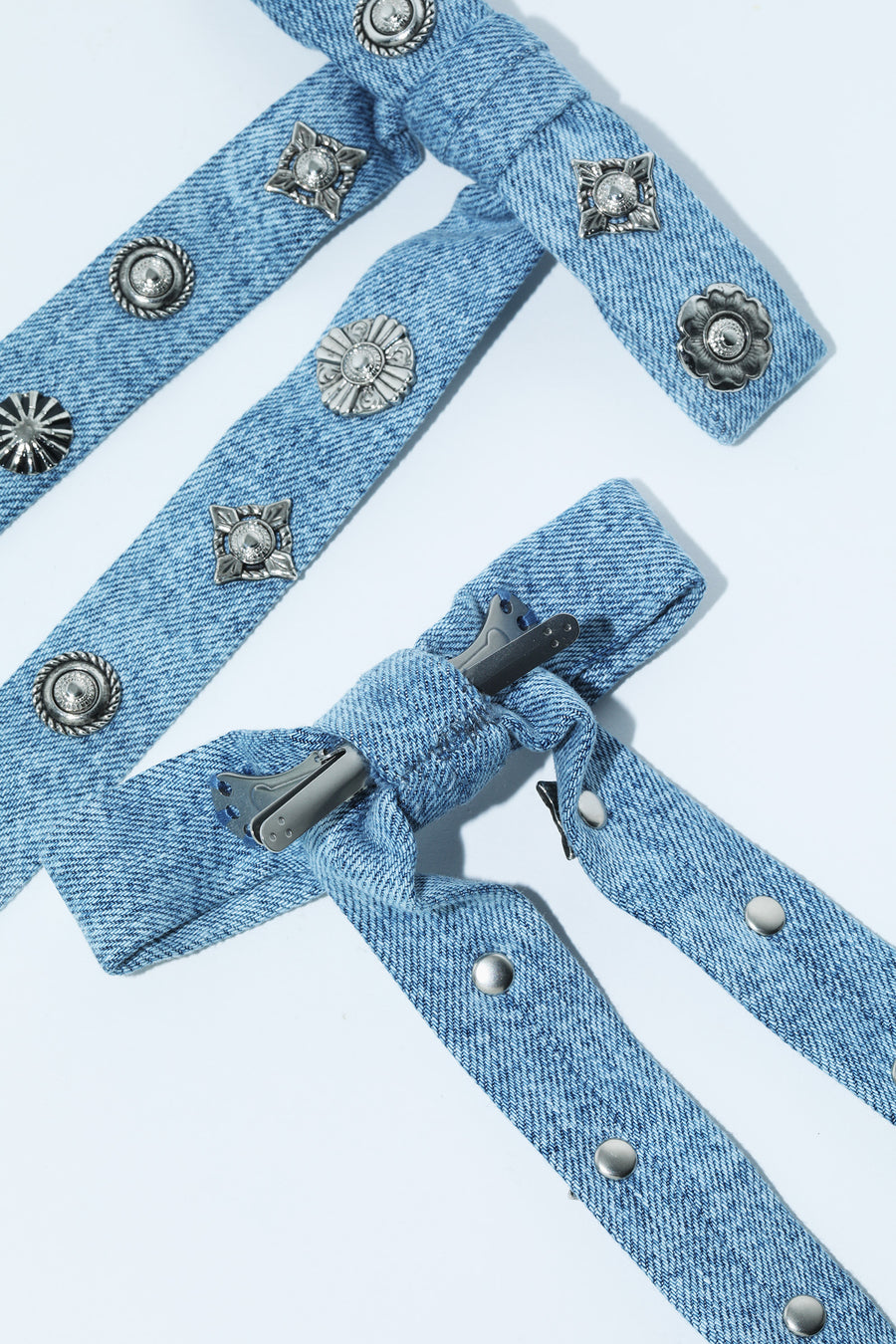 CONCHO RIBBON TIE