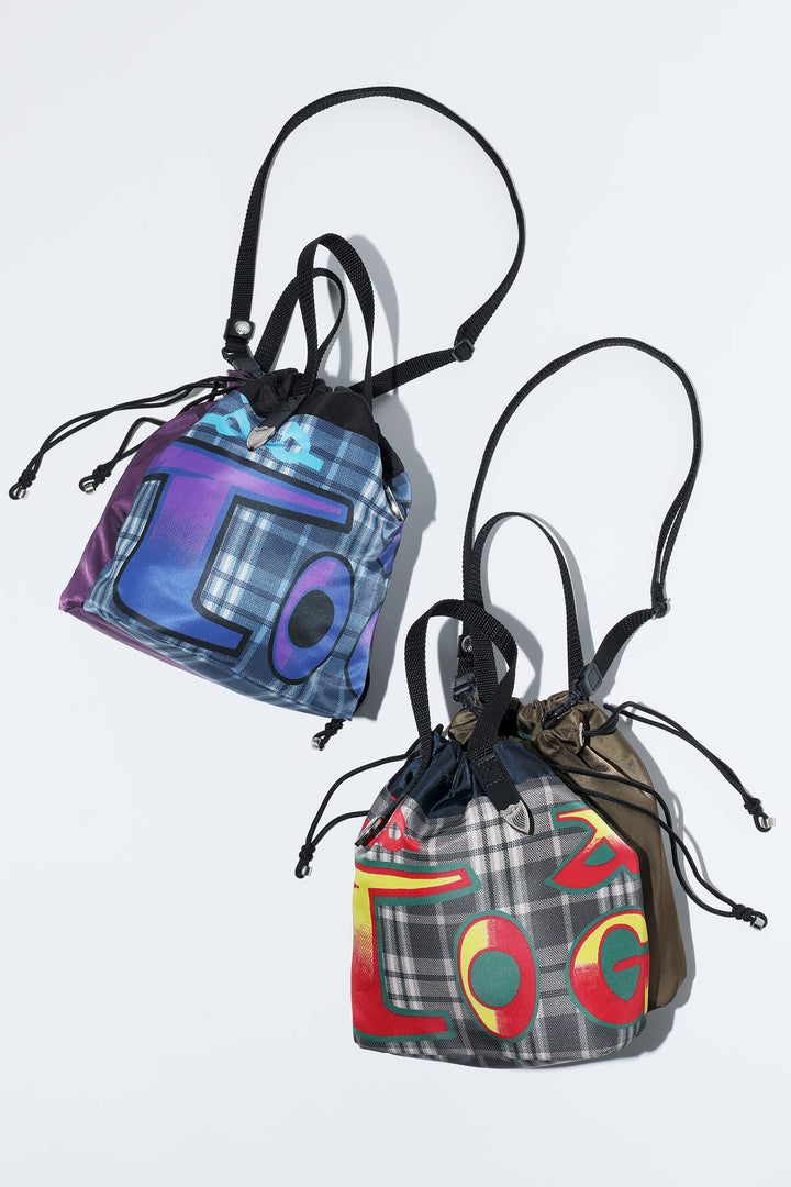 TOGA TOO PRINT DRAWSTRING BAG ネイビー TOGA TOO PRINT DRAWSTRING BAG ネイビー