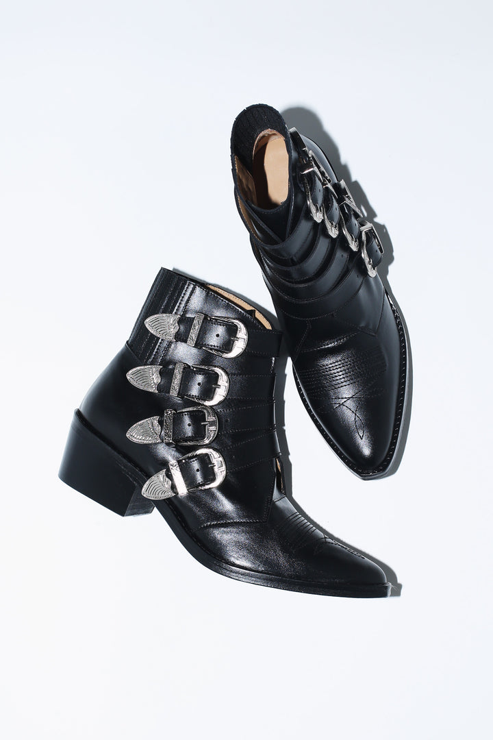EYELET METAL SABOT(WOMEN)